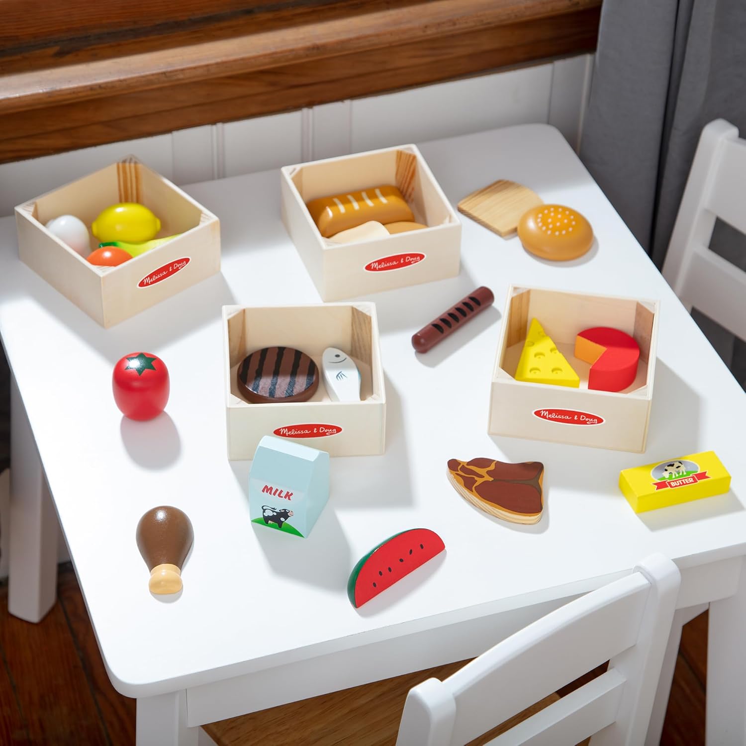 Melissa & Doug Food Groups - Wooden Play Food, The Original (Pretend Play, 21 Hand-Painted Wooden Pieces and 4 Crates, Gift for Girls and Boys - Best for 3, 4, 5, and 6 Year Olds)