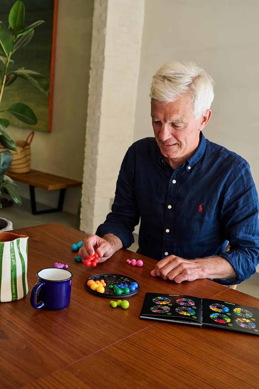 SmartGames - IQ Deluxe Circle, Puzzle Game with 120 Challenges, Ages 14+