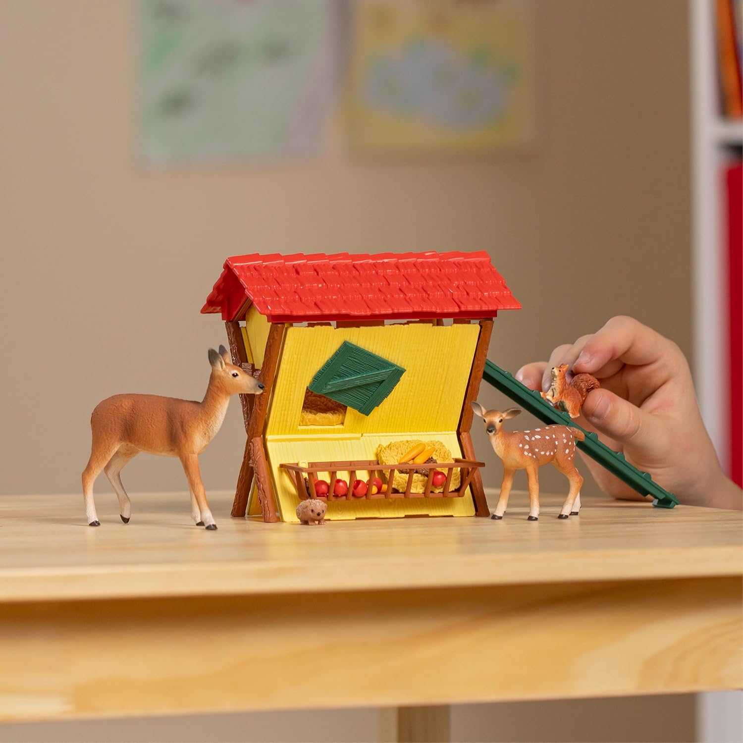 SCHLEICH 42658 FARM WORLD Feeding the Forest Animals Playset for ages 3+