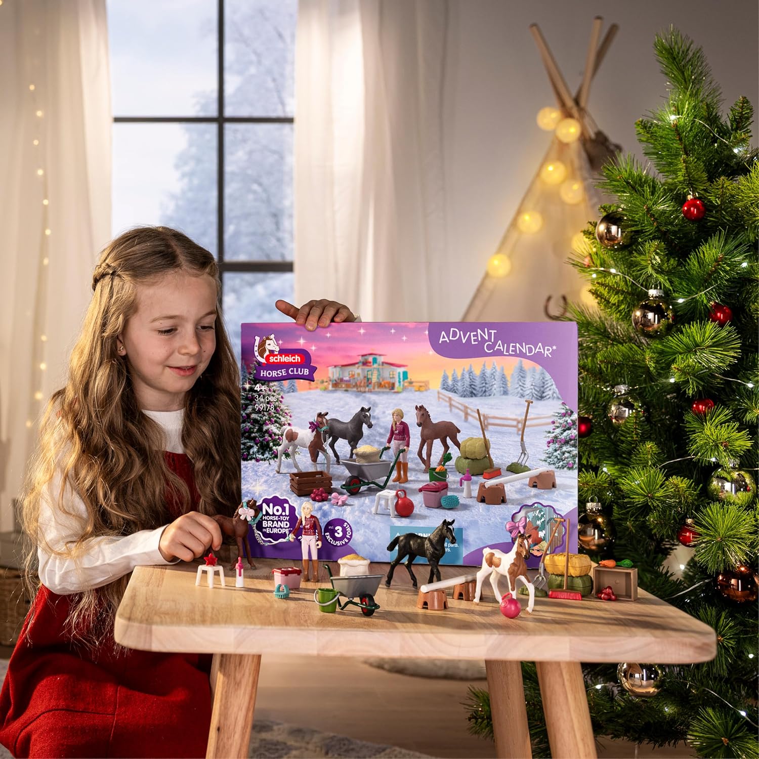 SCHLEICH Horse Club - 2025 Horse Club Advent Calander - Includes 31 Toys Including Poseable Figurine, 3 Horses and Cute Accessories - Holiday Event Calendar for Christmas - Kids Ages 5+ | 99178