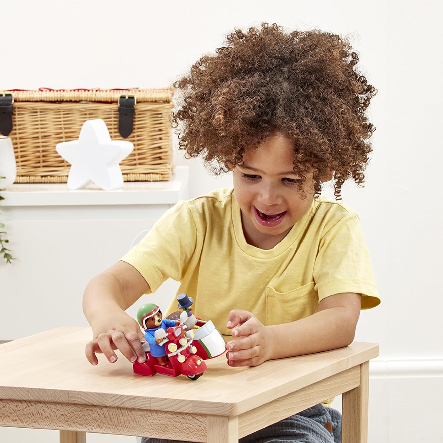 Rainbow Designs Paddington Bear Playset - Paddington Bear's Bike and Side Car from Award-Winning TV Series with Movable Wheels for Adventurous Explorations