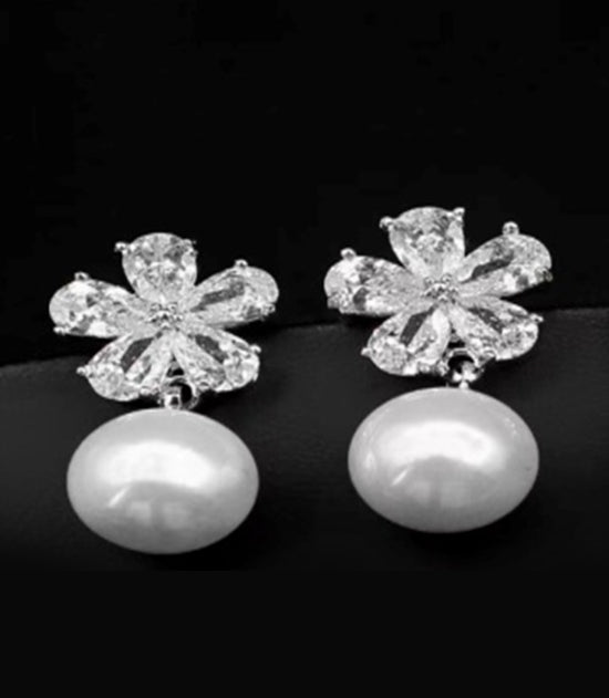 White Cubic Daisy Stu Pearl Drop Earring