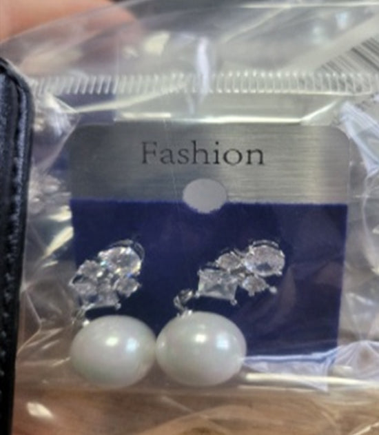 White Cubic Leaf Stud Pearl Drop Earring